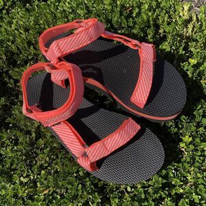 Teva Platform Universal Coral Candy stripe platform sandals womens 9